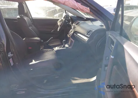 2018 Subaru Forester 2.5I Touring z USA, uszkodzony, nr VIN JF2SJAWC4JH452132